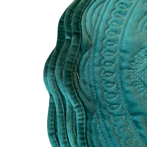 Tahari Medallion Christmas Green Velvet Velour Placemat Set Round 16" Luxury NEW - Picture 10 of 15